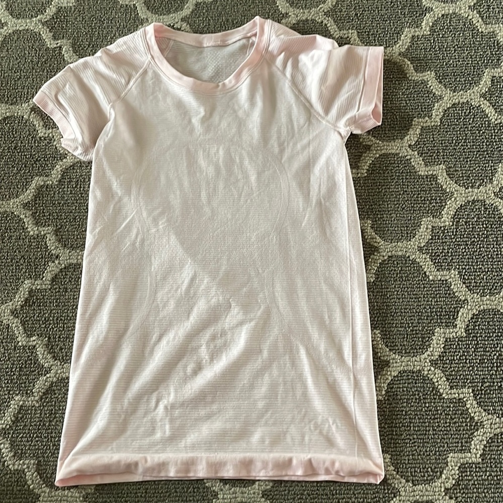 Lululemon swiftly tech